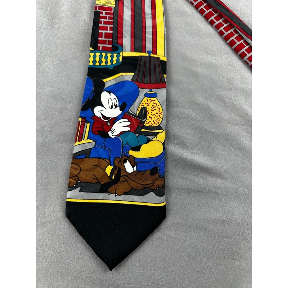 Disney Mickey Mouse & Pluto Tie 100% polyester